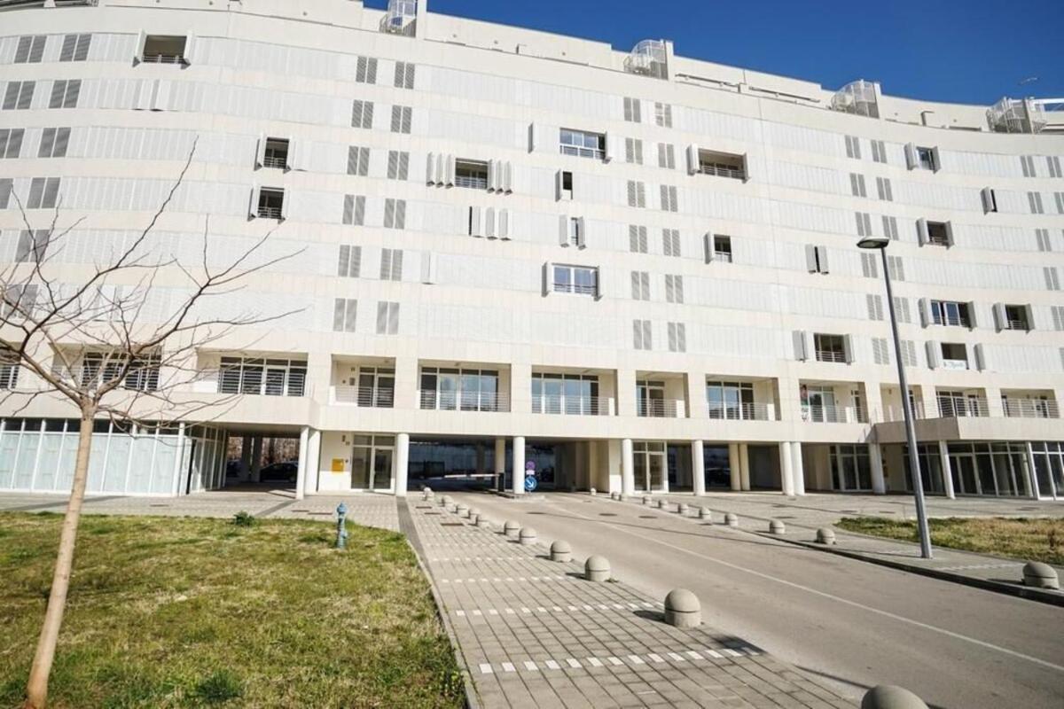 Apartment Zara White Exteriör bild